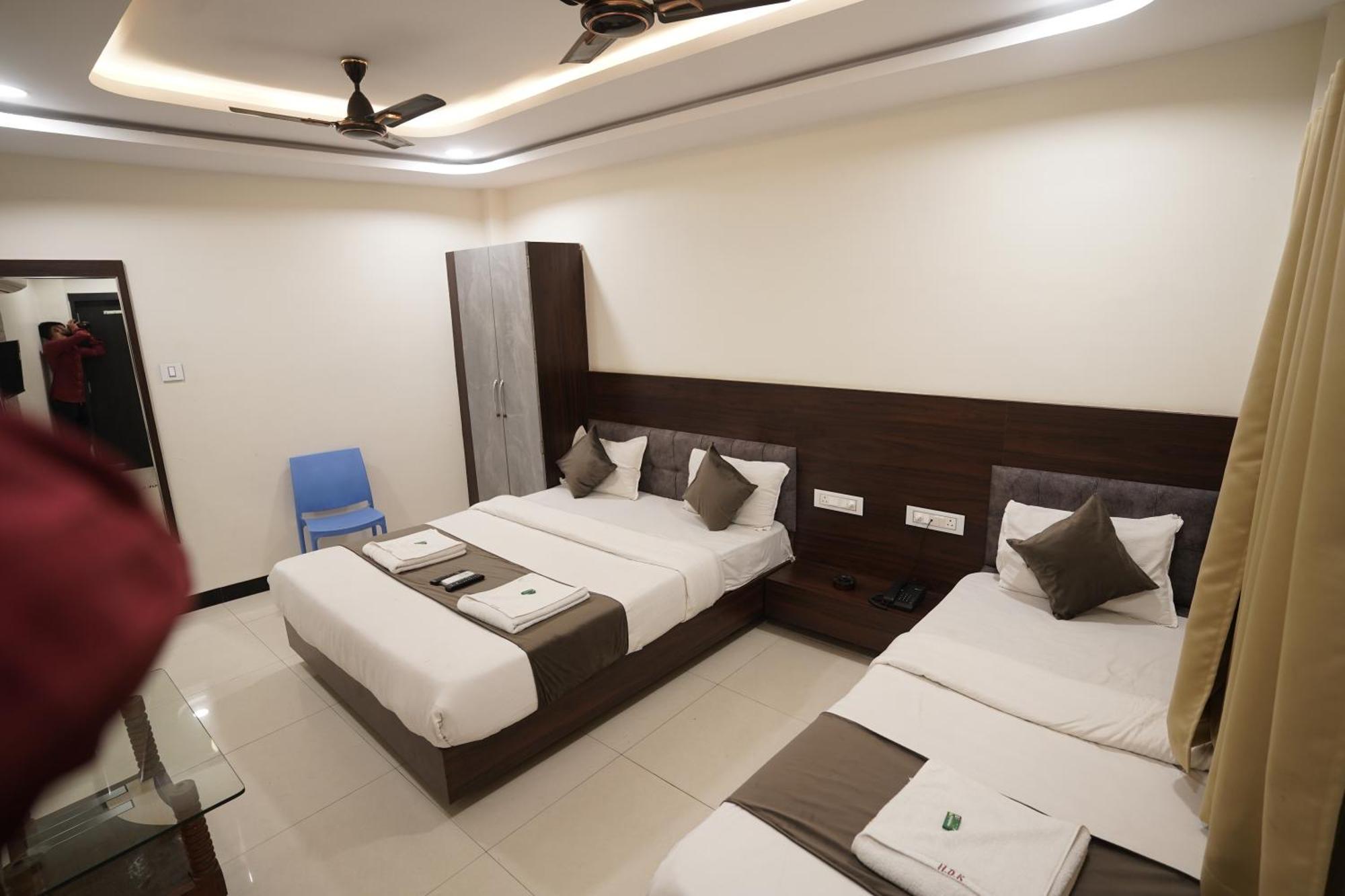 Hotel Dev Kripa Udždžain Exteriér fotografie