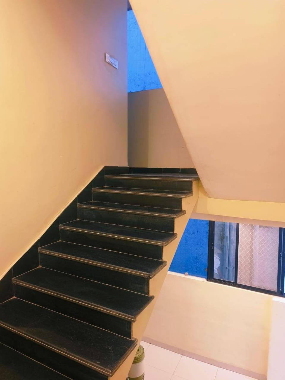 Hotel Dev Kripa Udždžain Exteriér fotografie